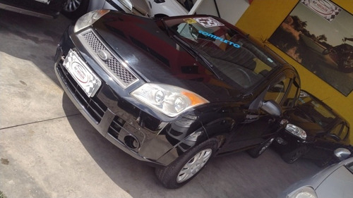 Imagem 4 de 12 de Ford Fiesta 2009 1.0 Flex 5p 68.8 Hp