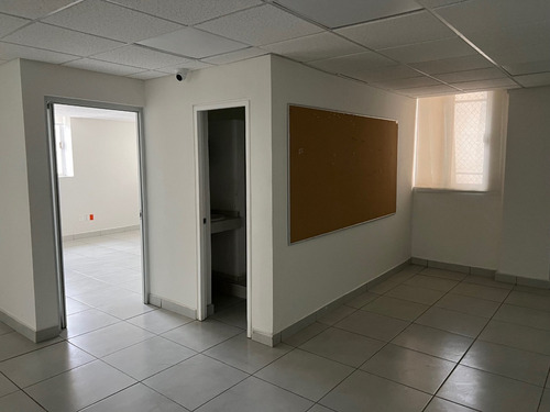 Se Renta Oficina *nueva* De 360 M2 En Edificio Torres Gemelas