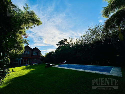 Campos De Echeverría Con Lote De 830,00 M2