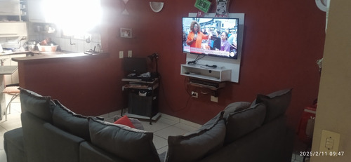 Casa Térrea Com Sobrado Fundos