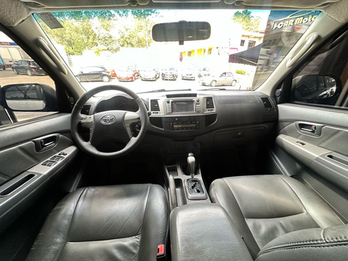 Toyota Hilux CD SRV D4-D 4x4 3.0 TDI Diesel Aut