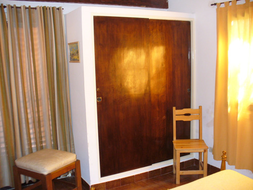 Alquiler Casa 3 Amb - Cochera/parrilla/jardin - Av 4 Y 136