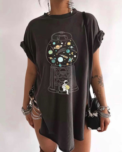 Polera Oversize Negra Y Gris Cajita Dulces Astronauta