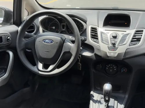Ford Fiesta 1.6 Hatchback Automática