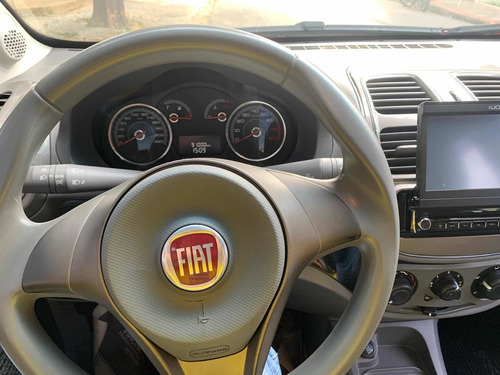 Fiat Grand Siena 2013 1.6 16v Essence Flex 4p