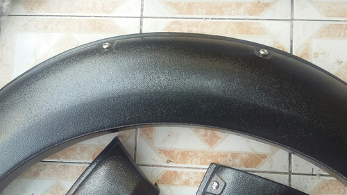 Fangueras Fender Extension De Tapabarros Nissan Np300 