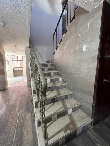 Casa Con Uso De Suelo Comercial De 290m2 En División Del Norte