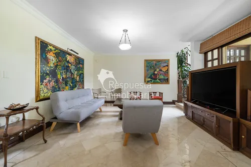 Vendo Hermosa Casa En El Poblado - Como Vivir En Una Finca.