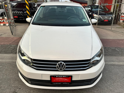 Volkswagen Vento 1.6 Starline At