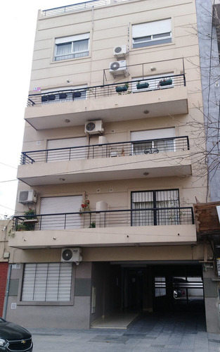 Imagen 8 de 8 de Cochera Cubierta Grande En Pb-15 M2-oportunidad!!!