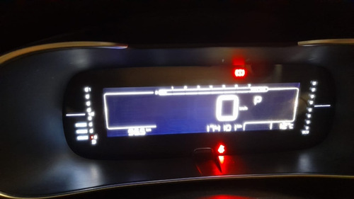 Imagen 6 de 21 de Citroen C4 Lounge Shine