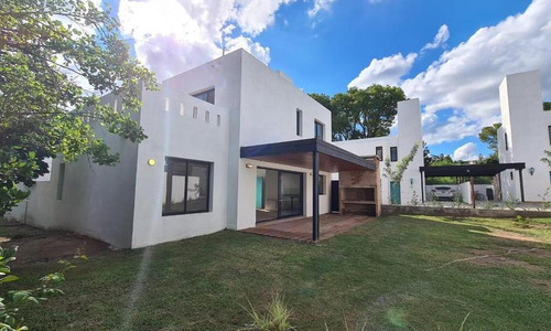 Duplex A En Venta A Estrenar. Villa Allende Golf, Córdoba.