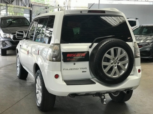 Imagem 2 de 6 de Mitsubishi Pajero Tr4 2.0 4x4 16v 140cv Flex 4p Automáti...