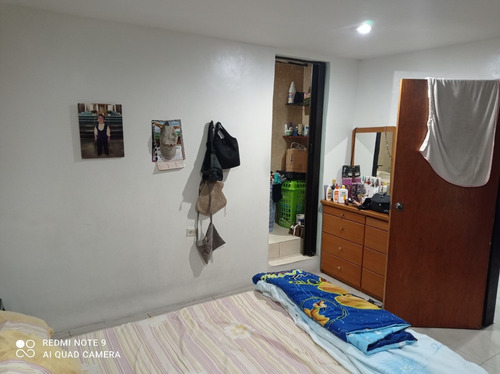 Imagen 5 de 13 de Casa Tipo Apartamento Los Flores Cerca De Metro Agua Salud