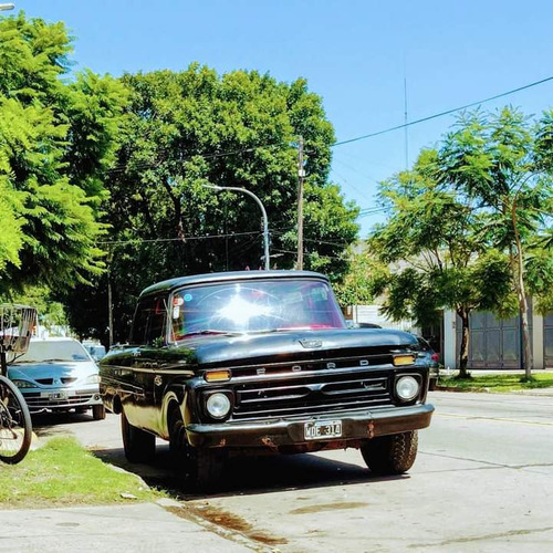 Ford F-100 4.2 V8