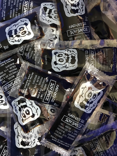 Paquete De Salsa De Soja 100 Unidades 1 Litro Cada Una