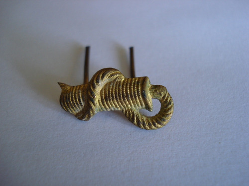 Pin Metálico De Bioquímico Del Ejercito Argentino.