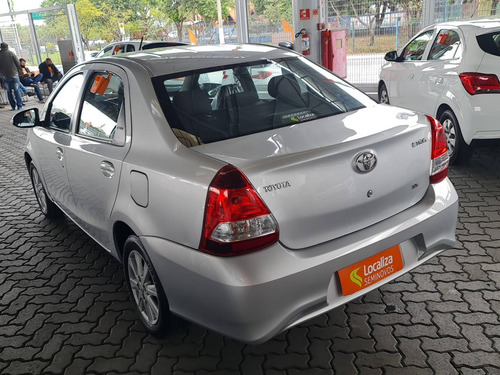 Imagem 4 de 11 de Toyota Etios 1.5 X Plus Sedan 16v Flex 4p Automático