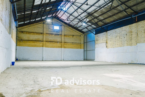 Arriendo De Bodegas En Centro Logístico 230 M2 - San Miguel