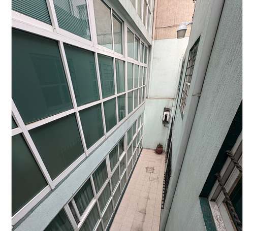 Loft Amplio Y Remodelado Sobre Circuito Interior, Ideal Para Vivir Cómodo
