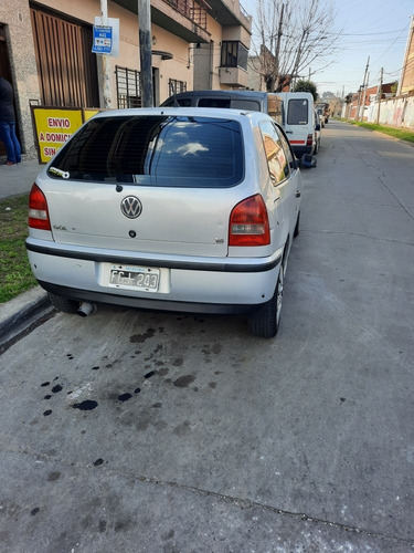 Imagen 3 de 6 de Volkswagen Gol 1.6 Mi Deejay 2005