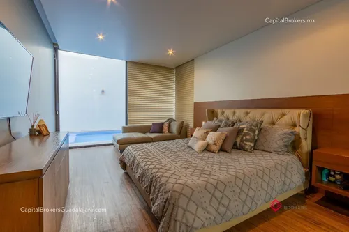 Casa De Lujo Con Alberca En Venta Zona Andares