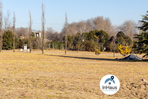 Imagen 4 de 16 de Terreno En Barrio De Categoría - Bº Champaqui Golf, Villa General Belgrano