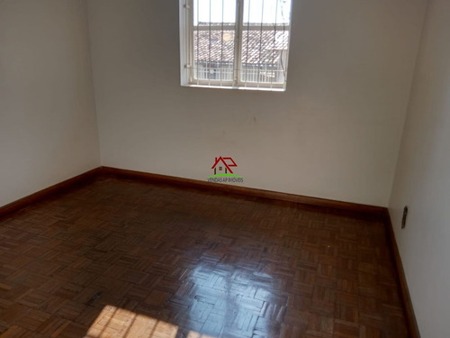 Imagem 12 de 17 de Ótima Casa De 03 Quartos E 03 Vagas No Santa Mônica! - 2635