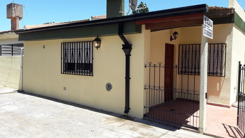 Imagen 2 de 9 de Casa 3 Ambientes Venta - Santa Teresita