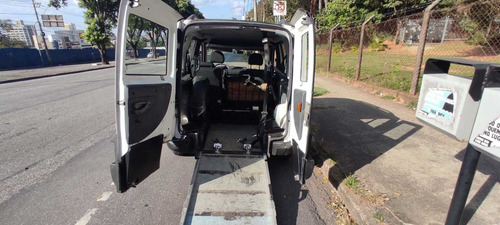 Imagem 9 de 14 de Fiat Doblò Attractive 1.4 8v (flex)