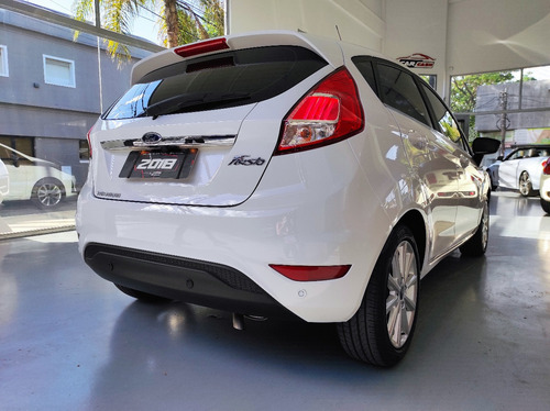 Ford Fiesta Titanium 1.6 - Car Cash
