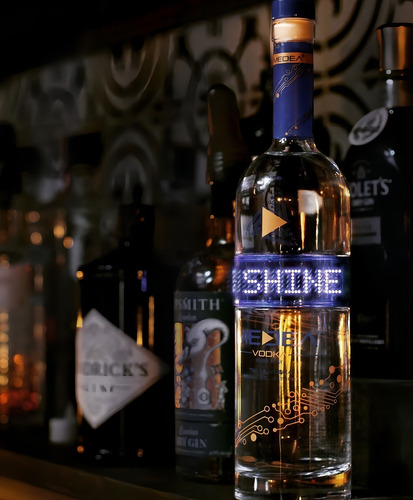 Vodka Medea Push Play A Todo El Pais Sin Cargo