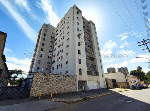 Amplio Apartamento 103 Mts2 En Venta  Resid. Samy La Victoria Gjg 23-17657
