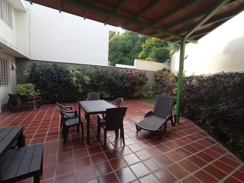 Imagen 21 de 30 de Se Vende Casa 550m2 4h+s/4b/4p Lomas De Chuao 4644