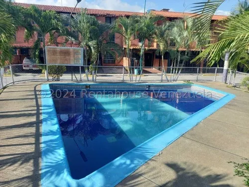 Venta De Townhouse Guatire Mr