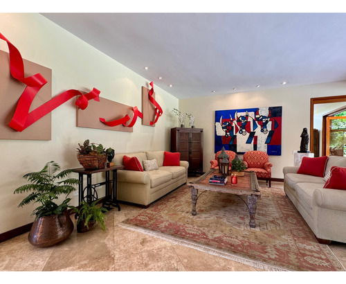 Los Chorros/hermosa Casa Amoblada/2000m2/en Alquiler
