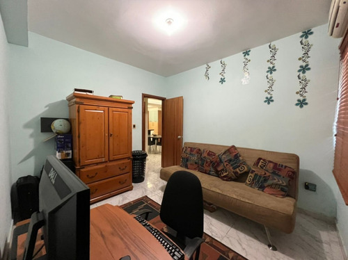 Imagen 12 de 20 de Apartamento En Venta El Bosque Res. Confort