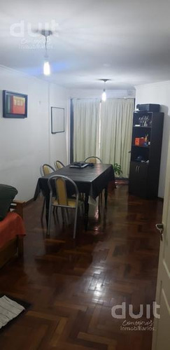 Alquilo Dos Dormitorios, Con Balcón En Nva Cba