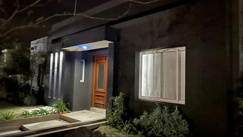 Casa En Venta En Altos De Campo Grande. Venta Con Renta