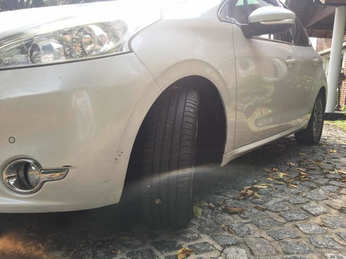 Peugeot 208 1.6 Feline 2013