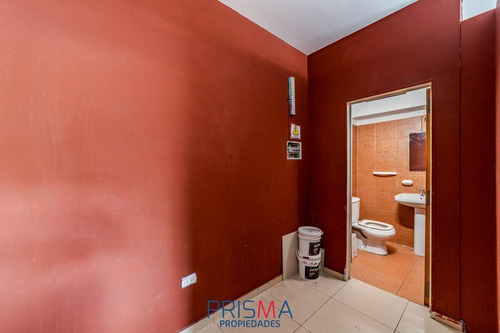 Imagen 10 de 16 de Se Vende Local Comercial . Av. Poeta Lugones N° 66 . Frente Parque Sarmiento . Nueva Córdoba