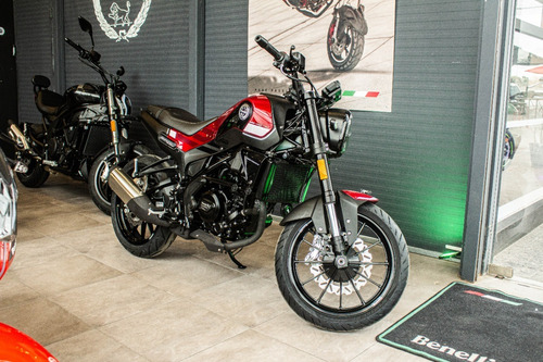 Imagen 2 de 25 de Benelli Leoncino 250 - No Ktm, No Husqvarna, No Honda!