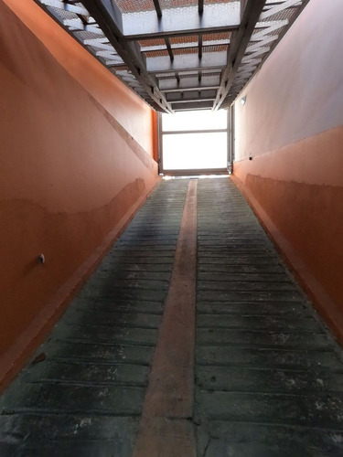 Imagen 4 de 7 de Cochera En Venta En Lomas De Zamora