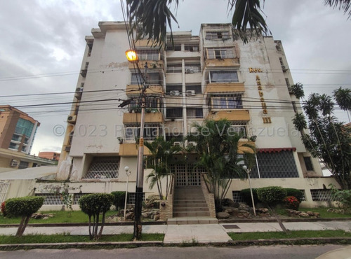 Apartamento En Venta En La Urbanizacion La Soledad 24-4824 Mvs