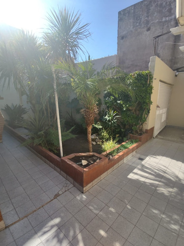 Oportunidad - Venta Casa 3 Ambientes Con Patio Y Cochera Grande - 190 M2 - Parrilla Y Quincho - Listo Para Mudarte- Villa Dominico, Avellaneda, Buenos Aires.