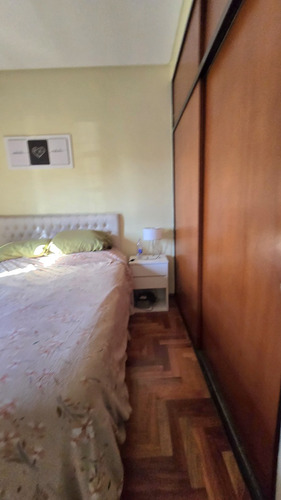 Triplex En Venta 3 Ambientes Con Cochera,isidro Casanova.