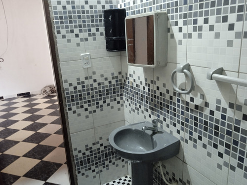 Casa Dois Quartos Amplos,sala Banheiro,cozinha,garagem Três