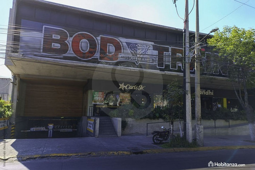 Edificio En Venta Con 15 Estacionamientos En Las Arboledas