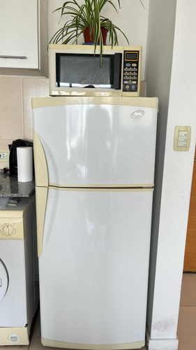Heladera Gafa Eurosystem Con Freezer