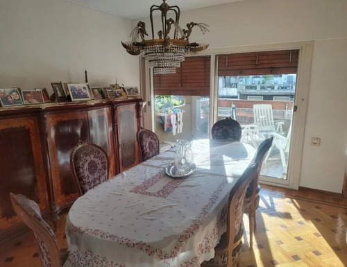Av Martín García 500 Barracas 4amb U$280.000